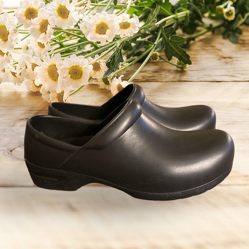 Allheart Antimicrobial EVA Clog Shoe size 6